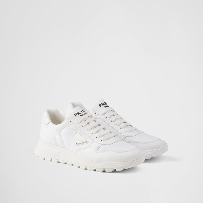 Basket Prada Blanc en cuir brossé