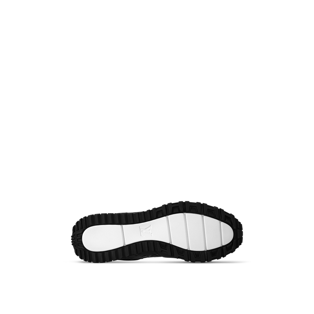 Sneaker Run Away #16