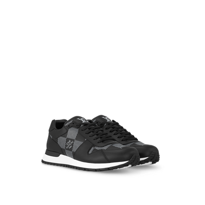 Sneaker Run Away - #8