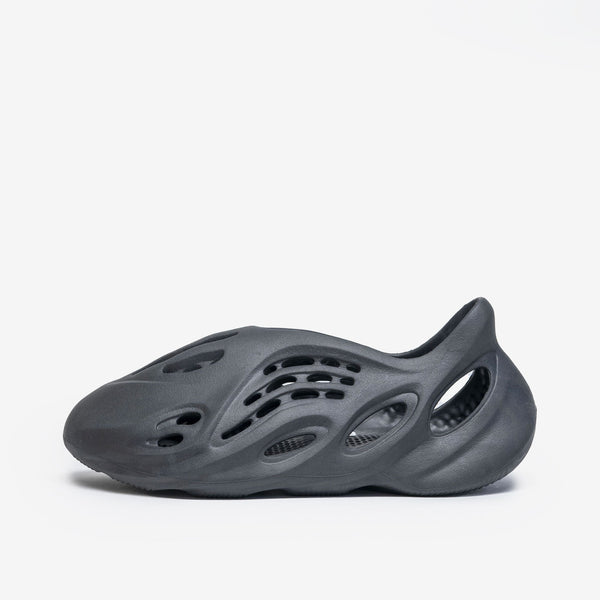 adidas Yeezy Foam RNR Carbon