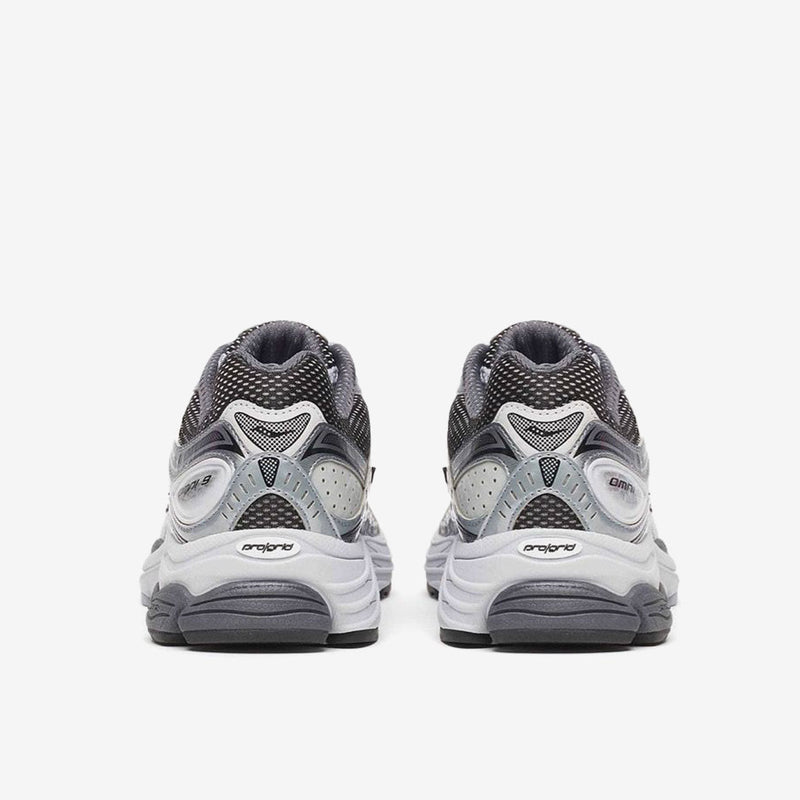 Saucony ProGrid Omni 9 Microchip