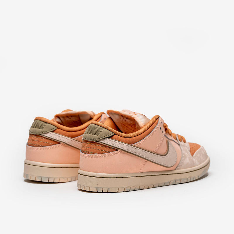 Nike SB Dunk Low Trocadéro Gardens
