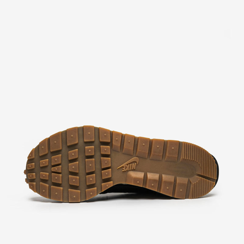 Nike Vaporwaffle Sacai Black Gum
