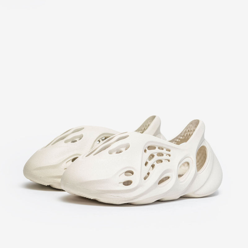 adidas Yeezy Foam RNNR Sand