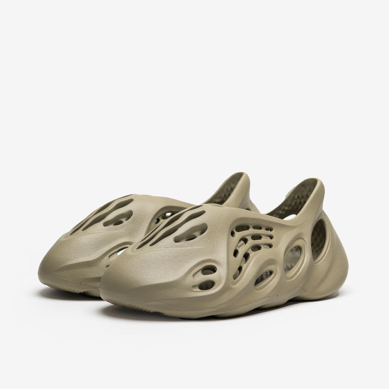 adidas Yeezy Foam RNR Stone Salt