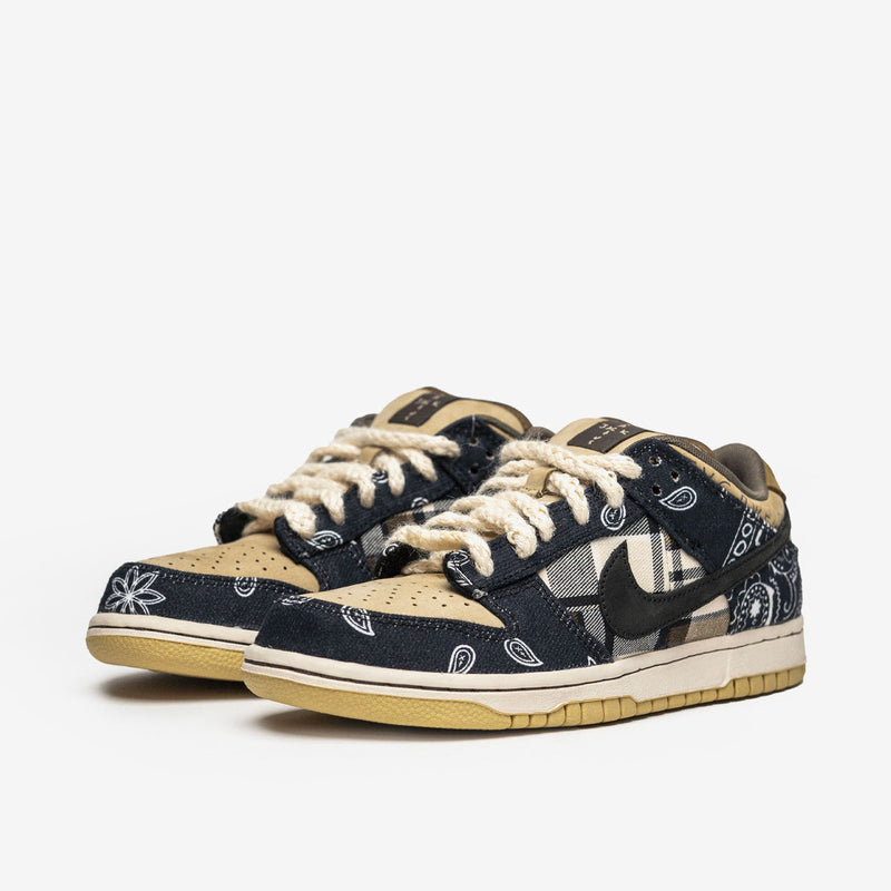 NIKE SB DUNK LOW TRAVIS SCOTT
