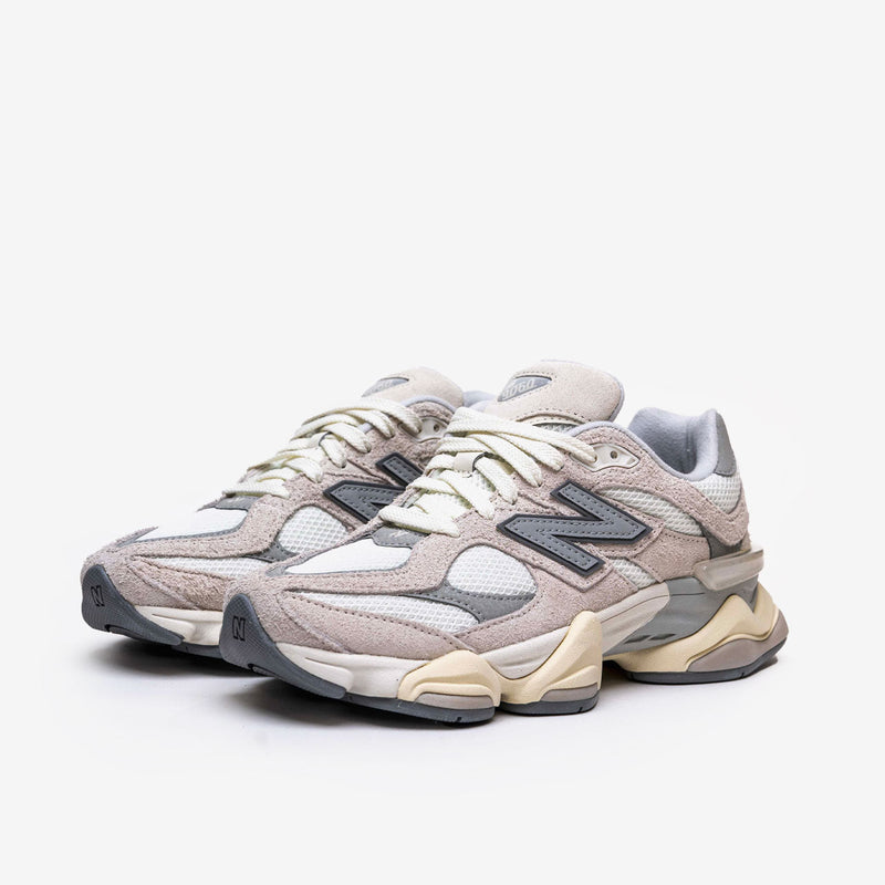 New Balance 9060 Moonbeam Sea Salt