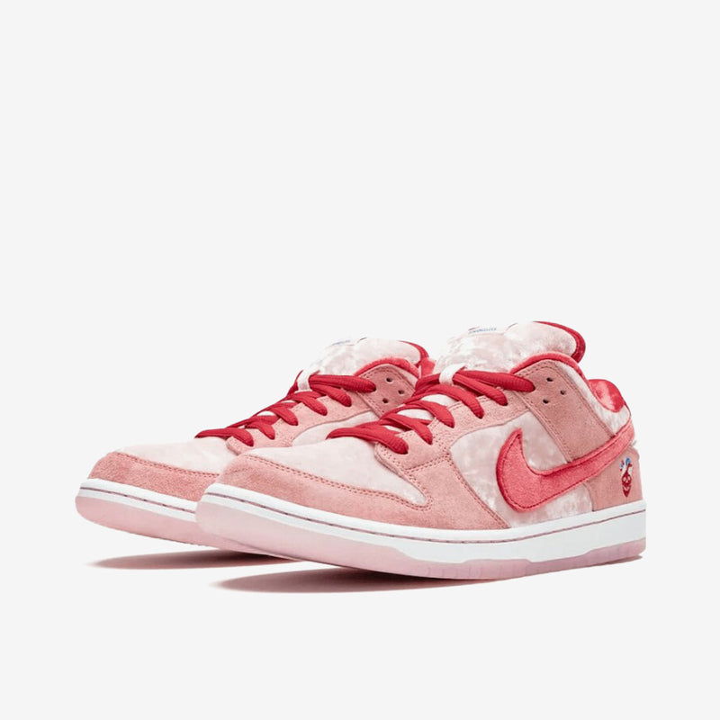 Nike SB Dunk Low StrangeLove Skateboards (Regular Box)
